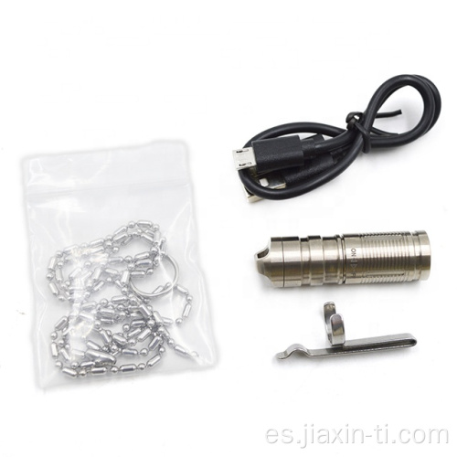 Linterna de titanio LED de cargador USB con clip para cinturón